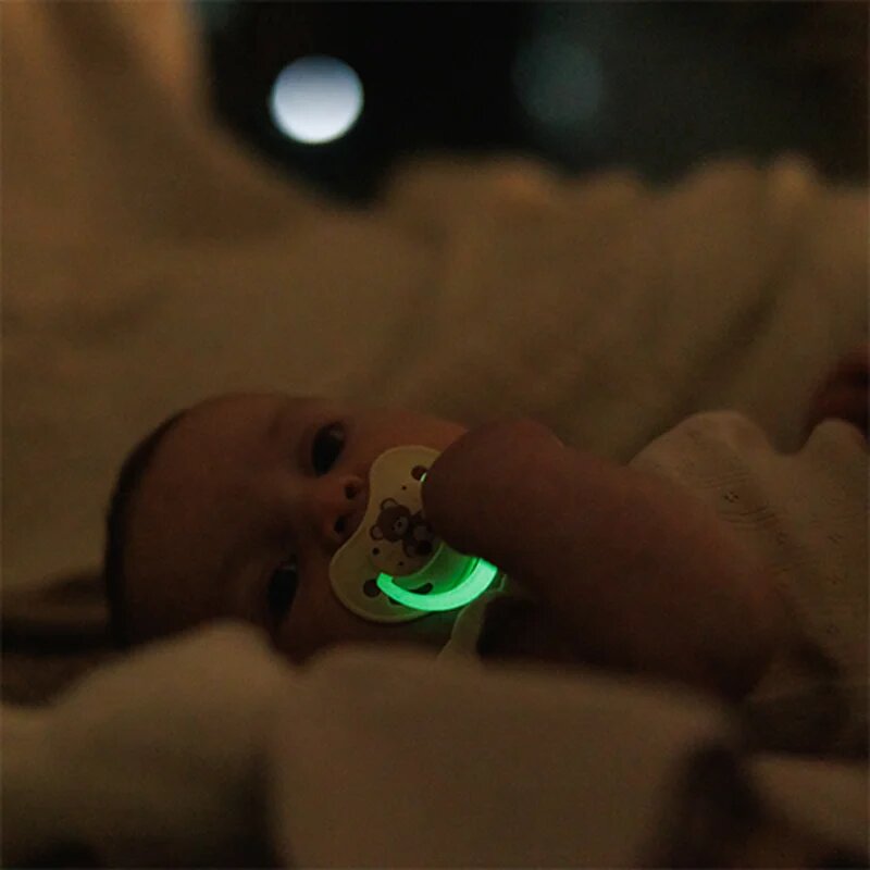BabyOno Take Care Anatomical Silicone Soothers duda Night & Day 0-6m 2 kos