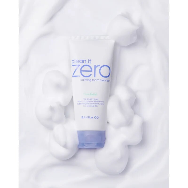 Banila Co. clean it zero calming kremasta čistilna pena za pomiritev in okrepitev občutljive kože 150 ml