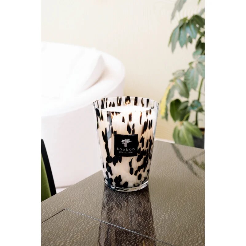 Baobab Collection Pearls Black dišeča sveča 3000 g
