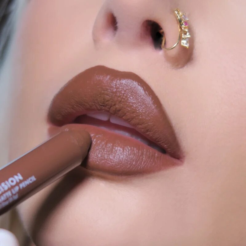 Barry M Lip Precision črtalo za ustnice odtenek Teddy 3.3 g