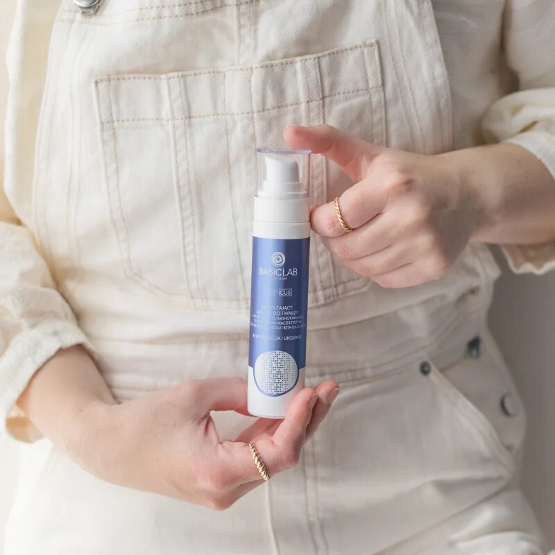 BasicLab Cosmetology Esteticus gelasta emulzija z vlažilnim učinkom 50 ml