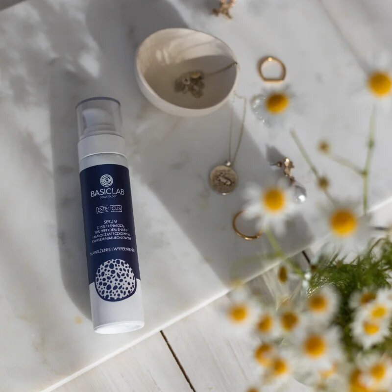 BasicLab Cosmetology Esteticus serum za polnjenje gub z vlažilnim učinkom 50 ml