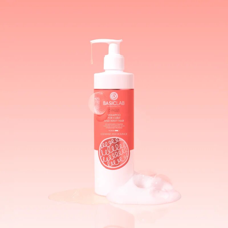 BasicLab Dermocosmetics Capillus šampon za valovite in kodraste lase 300 ml
