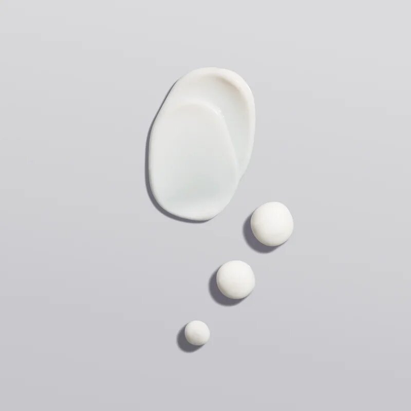 BasicLab Dermocosmetics Complementis lahka krema za predel okoli oči proti oteklinam in temnim kolobarjem 15 ml