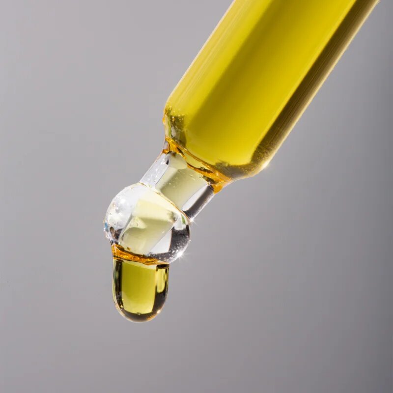 BasicLab Dermocosmetics Esteticus antioksidantni oljni serum za obraz 6% Vitamin C 15 ml
