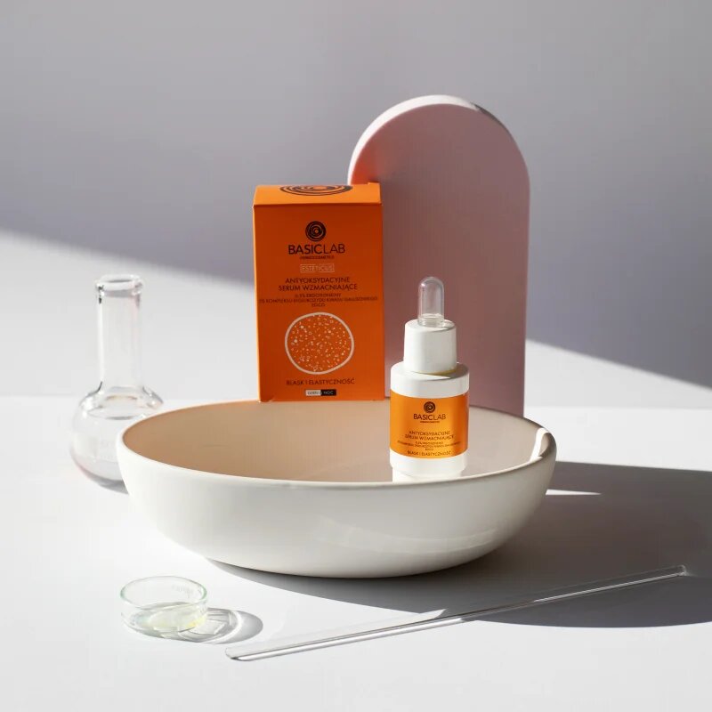 BasicLab Dermocosmetics Esteticus antioksidantni serum povečujoč prožnost kože 15 ml