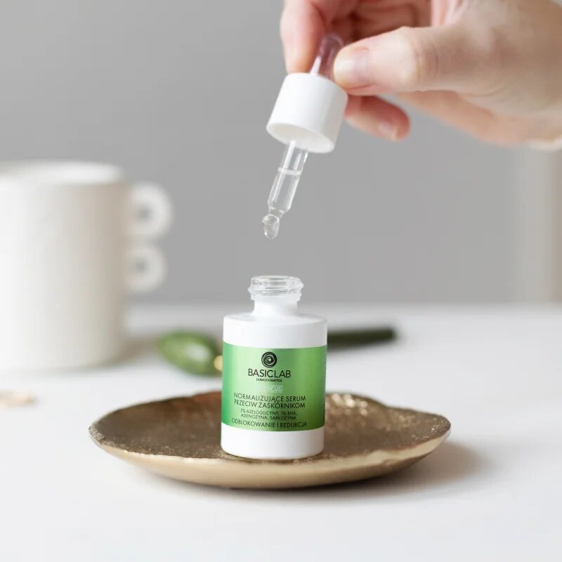BasicLab Dermocosmetics Esteticus serum za zmanjšanje por proti črnim pikicam 15 ml