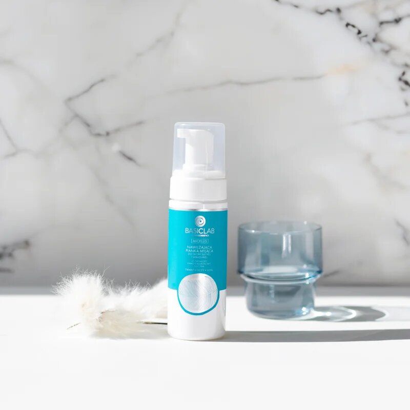 BasicLab Dermocosmetics Micellis nežna čistilna pena za suho in občutljivo kožo 150 ml