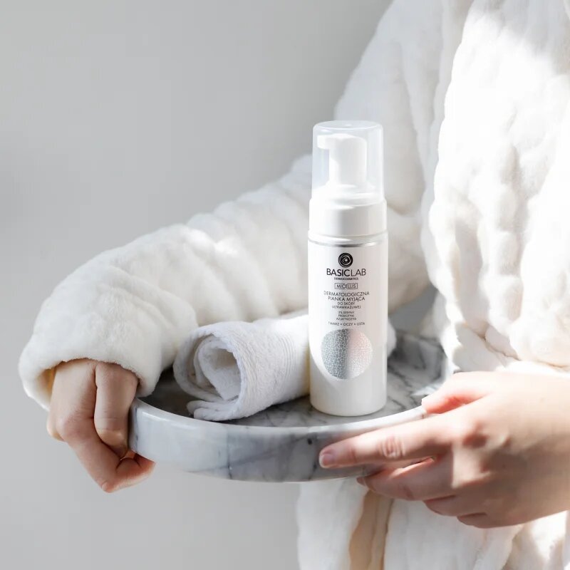 BasicLab Dermocosmetics Micellis nežna čistilna pena za zelo občutljivo kožo 150 ml