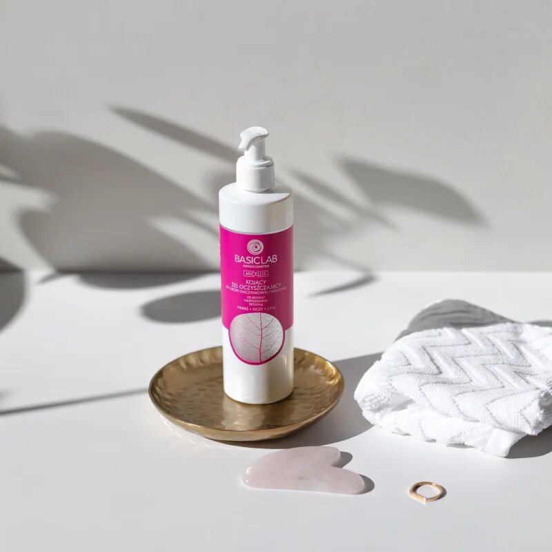 BasicLab Dermocosmetics Micellis pomirjevalni čistilni gel za občutljivo in pordelo kožo 300 ml