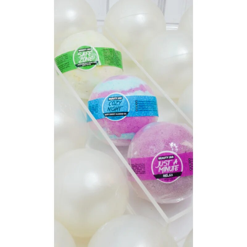 Beauty Jar Just A Minute Relax kroglica za kopel s sivko 150 g