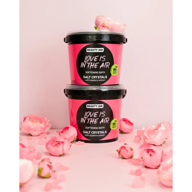 Beauty Jar Love Is In The Air sol za kopel za nežno in gladko kožo 1200 g