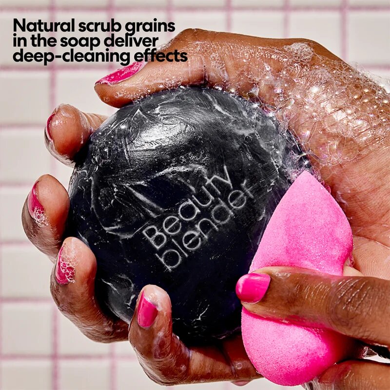 beautyblender® Tool Scrub Charcoal trdo čistilo gobic in čopičev za ličenje 150 g