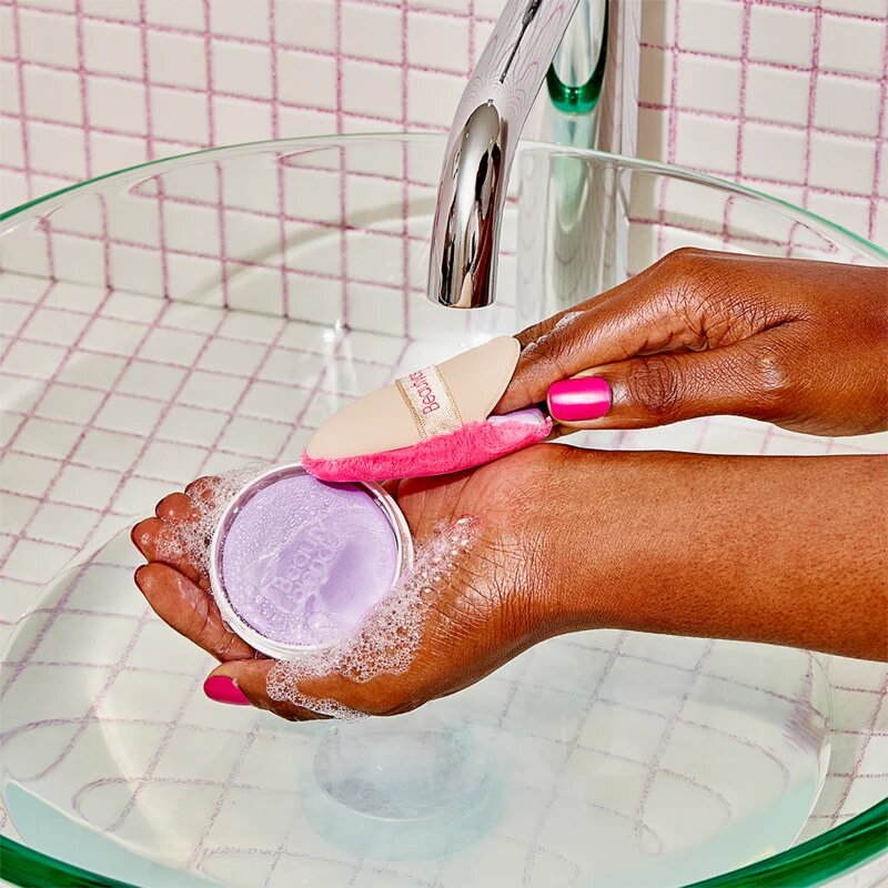 beautyblender® Tool Scrub Lavender trdo čistilo gobic in čopičev za ličenje 28.3 g