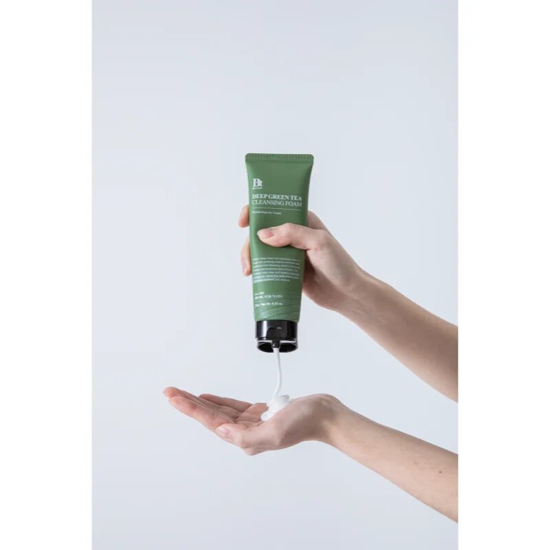 Benton Deep Green Tea vlažilna čistilna pena z zelenim čajem 120 g