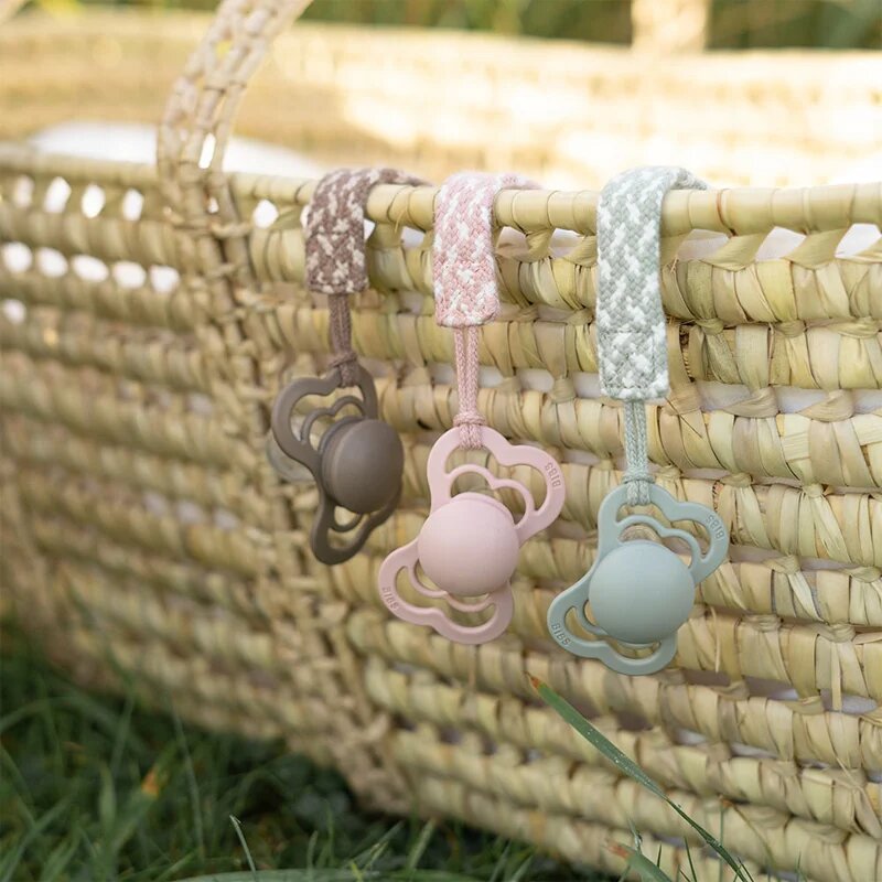 BIBS Paci Braid držalo za dudo Sage / Ivory 1 kos