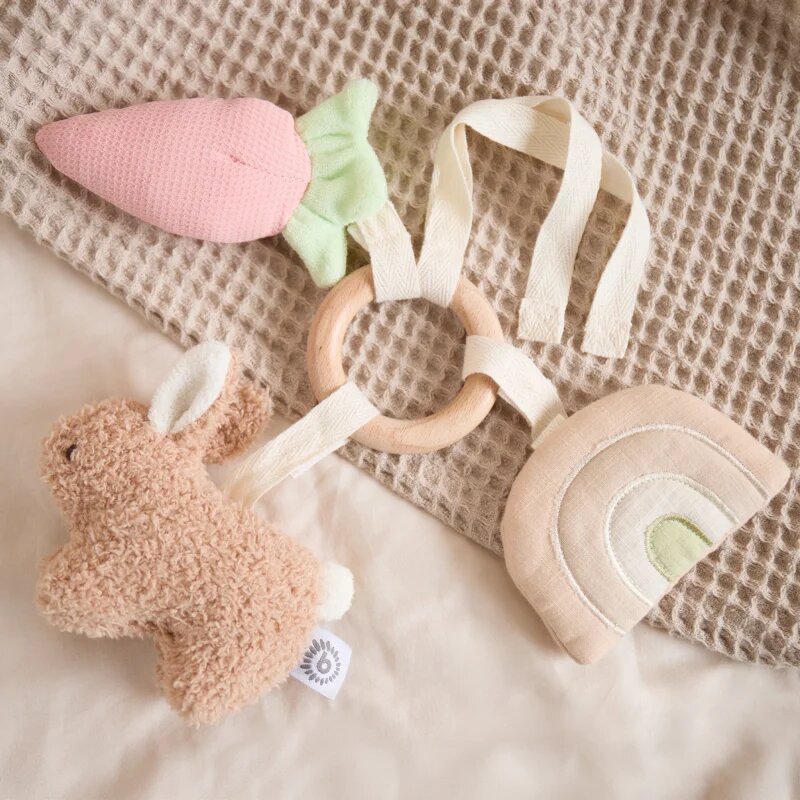 Bieco Activity Toy Bunny Fine kontrastna viseča igrača 1 kos