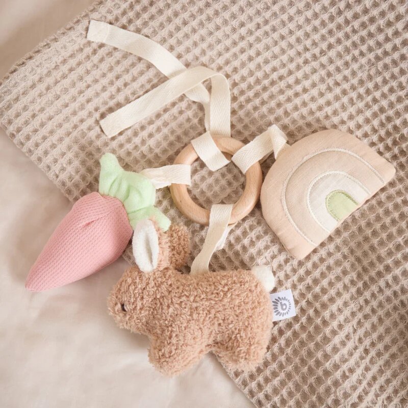 Bieco Activity Toy Bunny Fine kontrastna viseča igrača 1 kos
