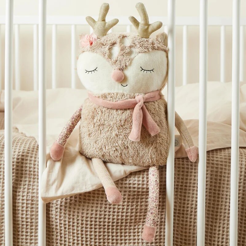 Bieco Cuddly Pillow Fawn Ella plišasta blazinica 9 m+ 1 kos