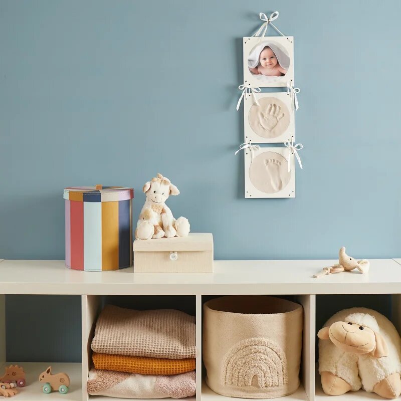 Bieco Print Set with Hanging Picture Frame set za odtis dojenčkovih dlani in stopal 55 x 18 x 1 cm