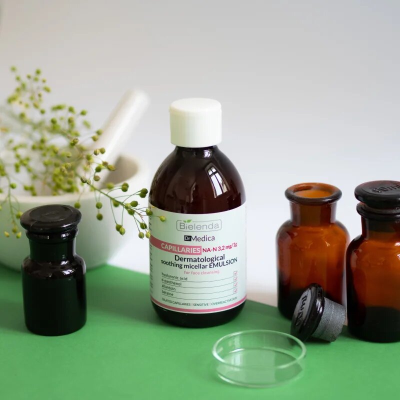 Bielenda Dr Medica Capillaries micelarno mleko za zmanšanje rdečice 250 ml