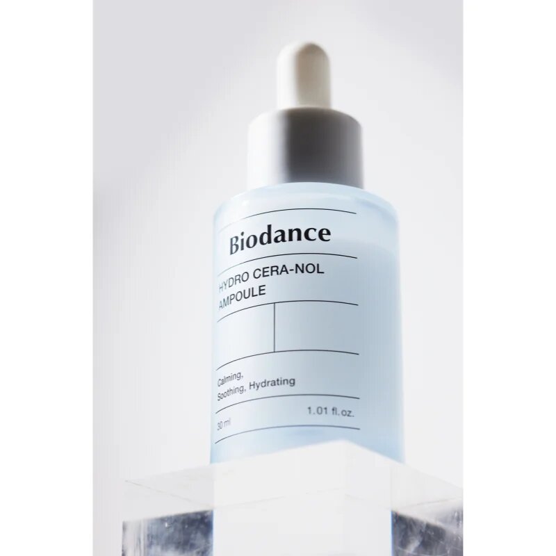 Biodance Hydro Cera-nol Ampoule vlažilni serum za obraz s pomirjajočim učinkom 50 ml