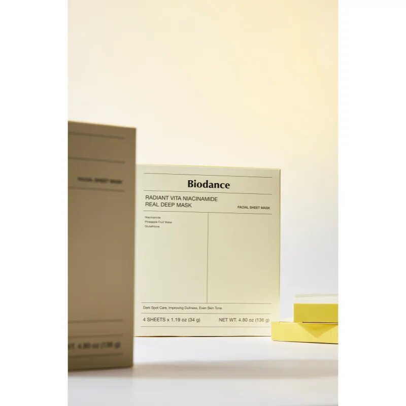 Biodance Radiant Vita Niacinamide Real Deep Mask posvetlitvena maska za obraz za poenotenje tona kože 1 kos
