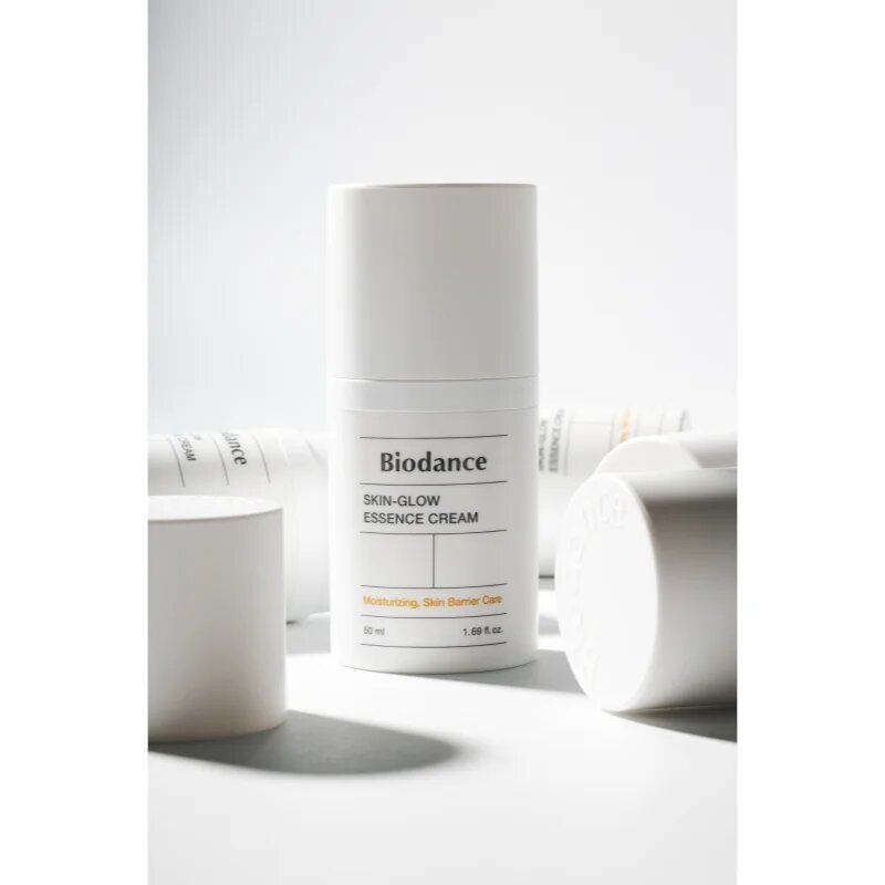 Biodance Skin Glow Essence Cream vlažilna krema za obraz za osvetlitev kože 50 ml