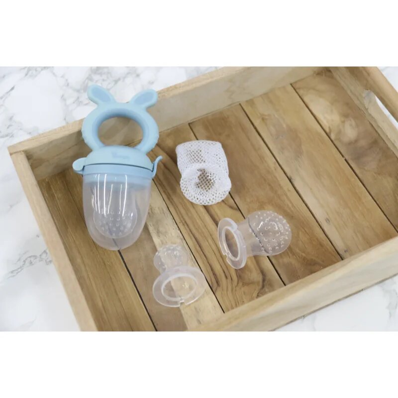 Bo Jungle Fruit Feeder 4v1 Bunny set 1 kos