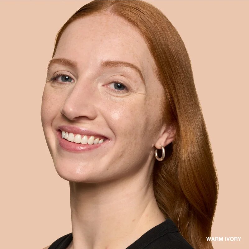 Bobbi Brown Weightless Skin Foundation SPF 15 dolgoobstojen tekoči puder z vlažilnim učinkom odtenek Warm Ivory 30 ml