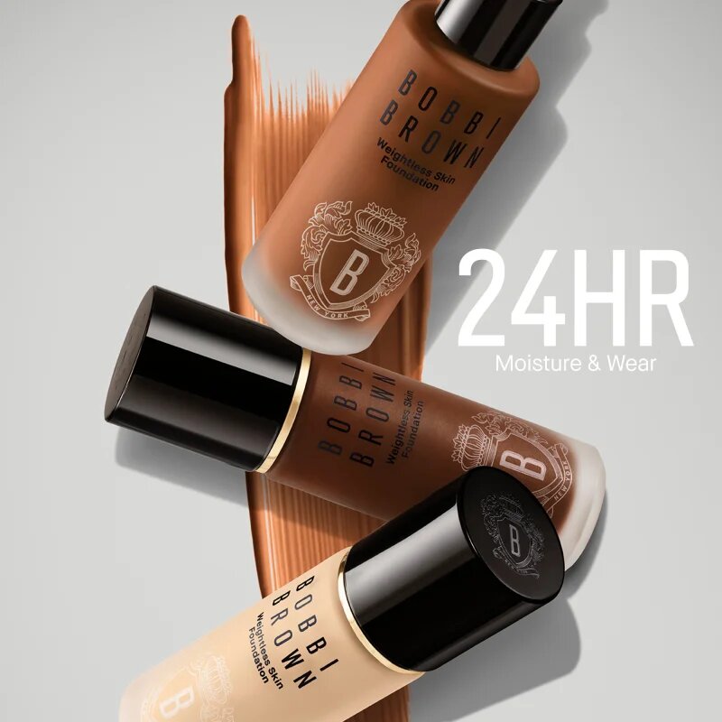 Bobbi Brown Weightless Skin Foundation SPF 15 Mini dolgoobstojni matirajoči tekoči puder z vlažilnim učinkom odtenek Warm Porcelain 13 ml