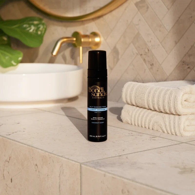 Bondi Sands Self Tanning Foam samoporjavitvena pena za svetlo kožo 200 ml