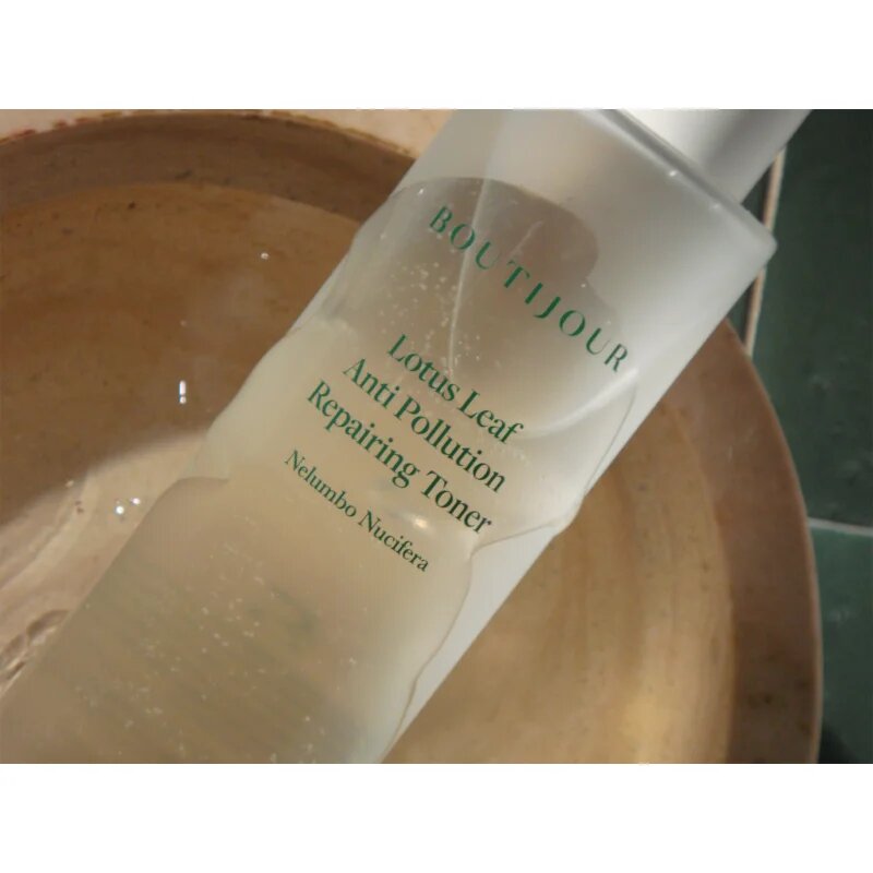 BOUTIJOUR Lotus Leaf Anti-Pollution Repairing Toner esencialni pomirjevalni tonik za občutljivo kožo 150 ml