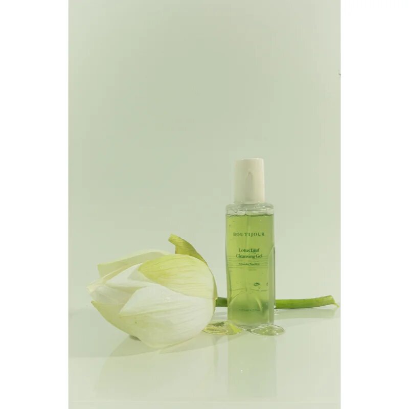 BOUTIJOUR Lotus Leaf Cleansing Gel vlažilni čistilni gel s pomirjajočim učinkom 125 ml