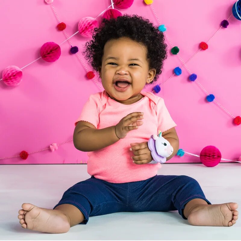 Bright Starts Wrist Pals Toy ropotuljica za na roko z grizljajočim delom Unicorn & Llama 0 m+ 2 kos