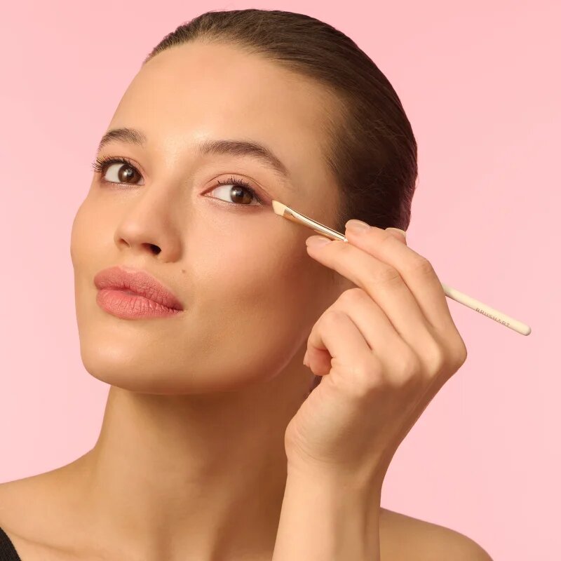 BrushArt Basic Eyeliner brush čopič za ličenje oči 1 kos