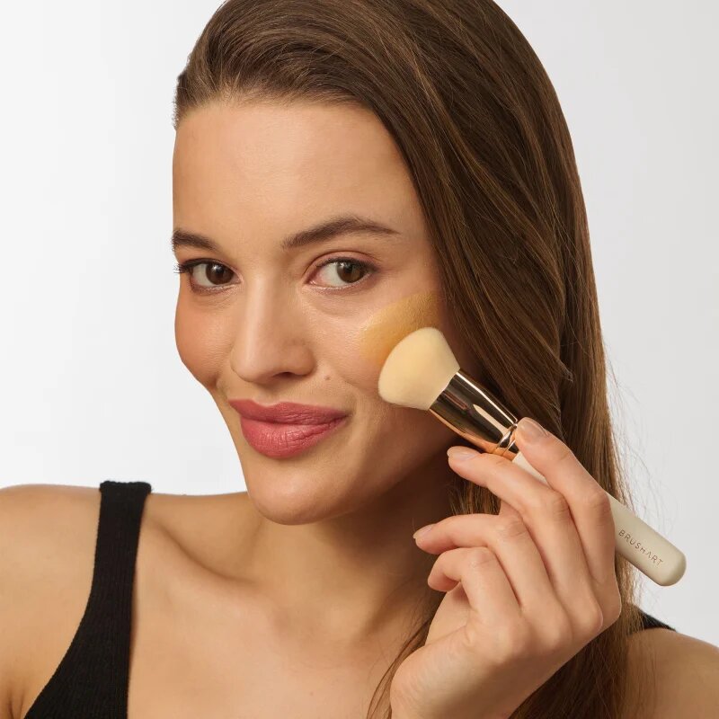 BrushArt Basic Foundation brush čopič za make-up 1 kos