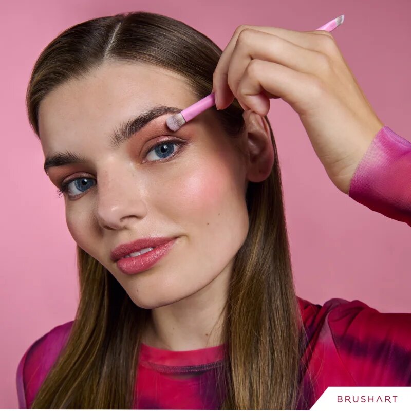 BrushArt Double Duty Eyeliner & Eyeshadow brush čopič za nanašanje senčil in črtal za oči obojestranski 1 kos