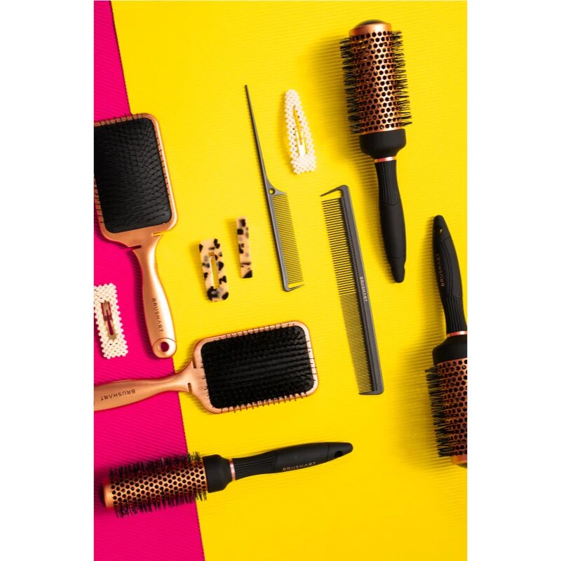 BrushArt Hair Tail comb with a carbon finish glavnik 1 kos