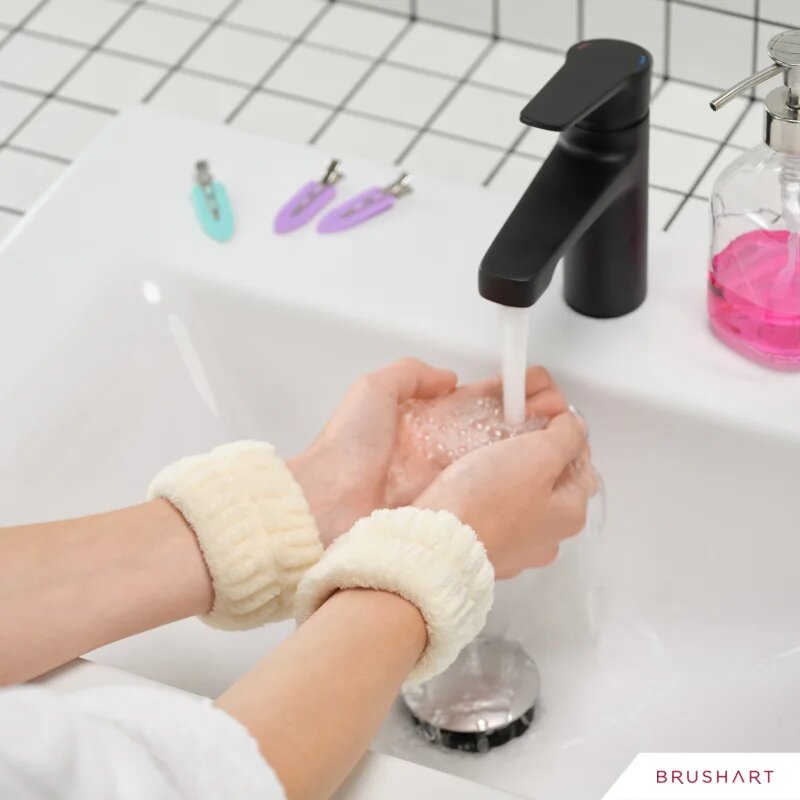BrushArt Home Salon Wrist wash bands zapestnice proti brizganju vode pri umivanju obraza Cream 2 kos