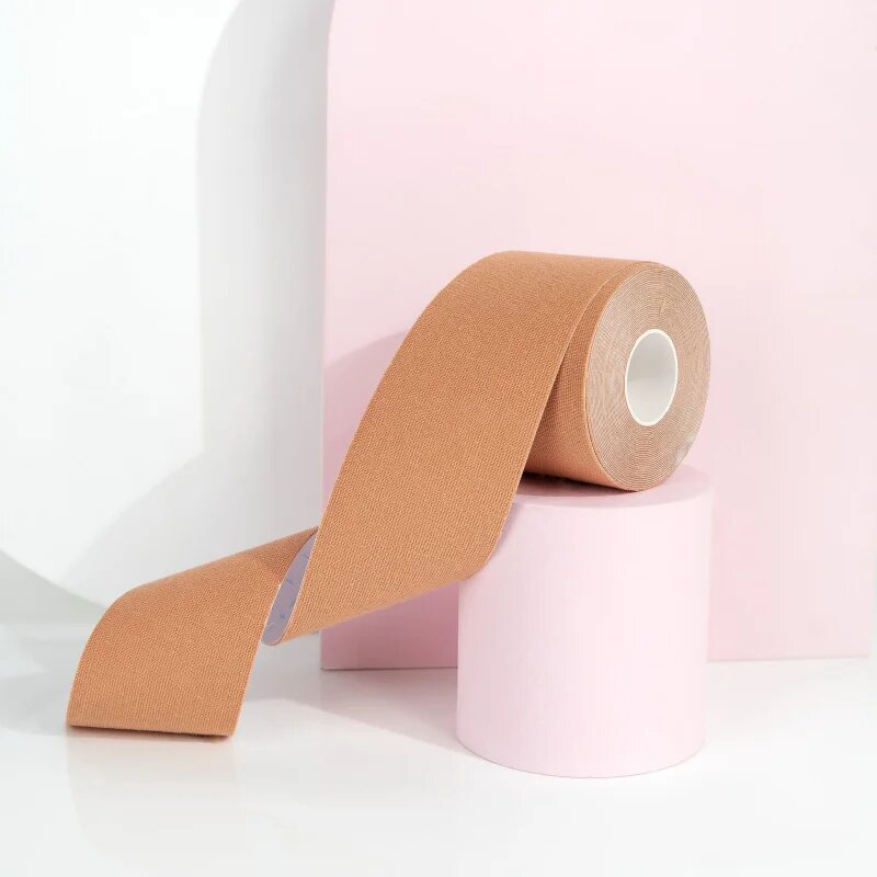 Brushworks Body Tape samolepilni trak za prsi 5 m