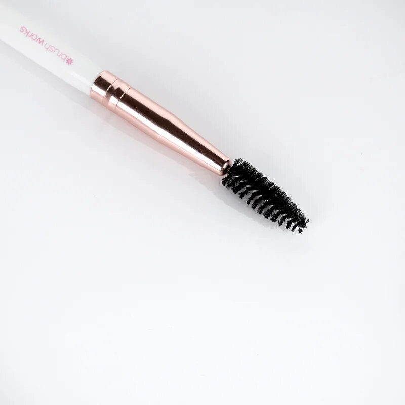 Brushworks Double Ended Brow Brush čopič za oblikovanje obrvi s krtačko 1 kos