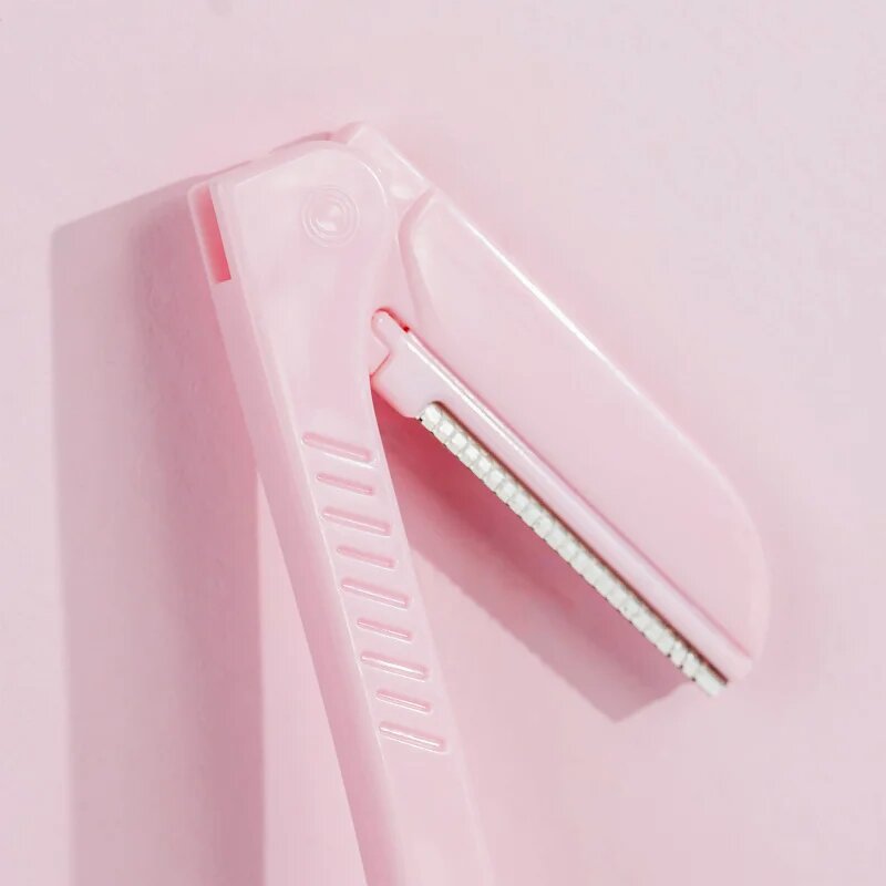 Brushworks Precision Eyebrow Razor Pastel britev za obrvi