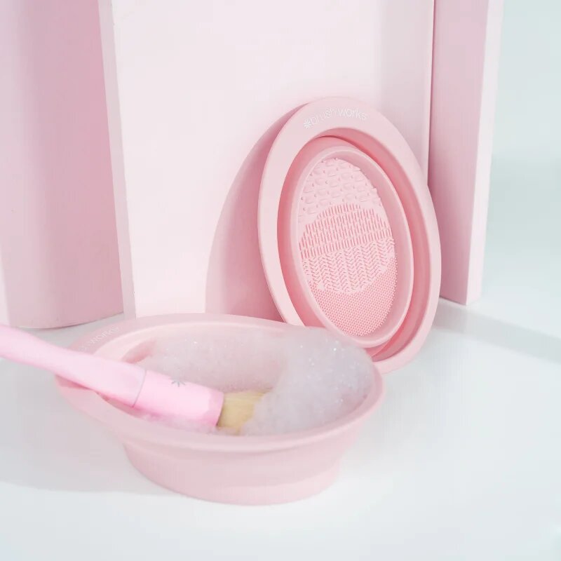 Brushworks Silicone Makeup Brush Cleaning Bowl silikonski pripomoček za čiščenje čopičev 1 kos
