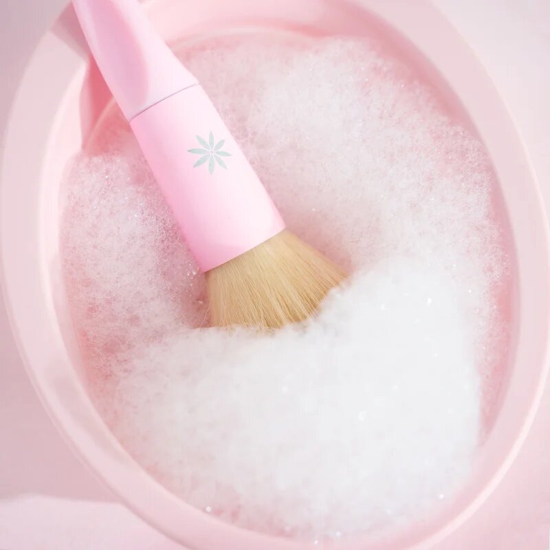 Brushworks Silicone Makeup Brush Cleaning Bowl silikonski pripomoček za čiščenje čopičev 1 kos