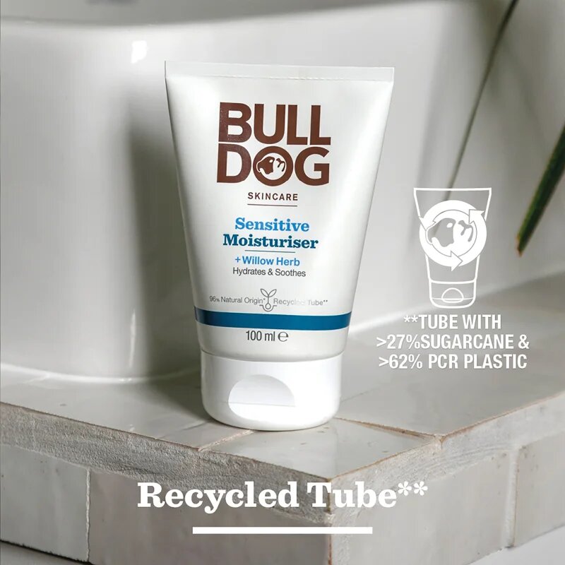 Bulldog Sensitive Moisturizer vlažilna krema za obraz 100 ml