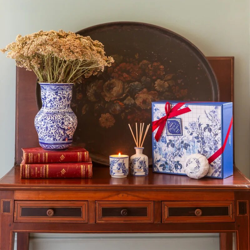 Castelbel Gold & Blue Merry & Bright Gift Box darilni set