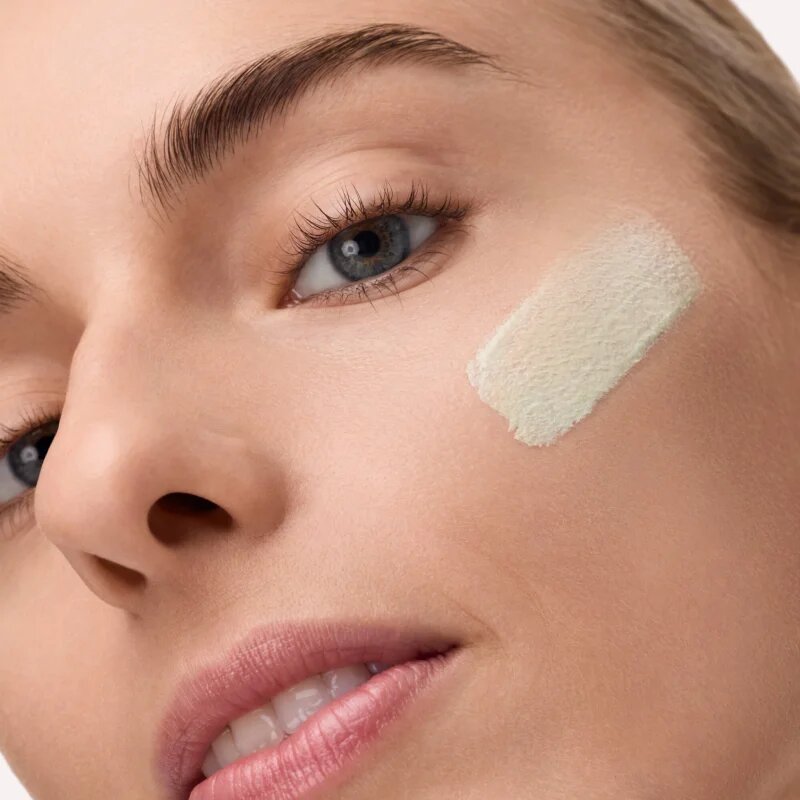 Catrice CC Skin Perfector CC krema proti rdečici na obrazu odtenek Green Shift Go! 30 ml