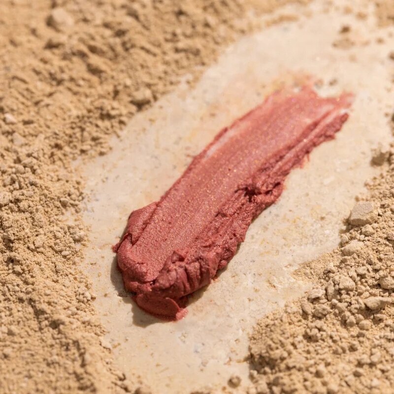 Catrice DESERT DUNE Rdečilo za posvetlitev odtenek C01 Desert Rose 10.5 g