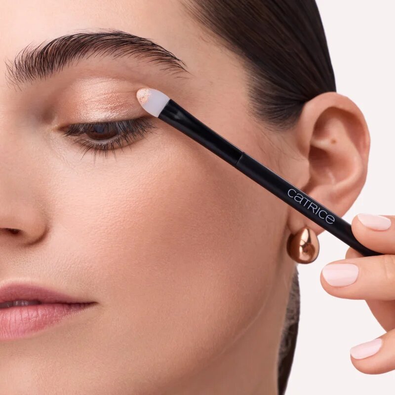Catrice Effect Eyeshadow Duo Brush obojestranski čopič za senčila za oči 1 kos